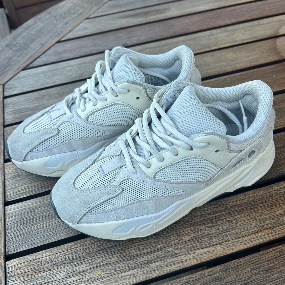 YEEZY BOOST 700 ANALOG